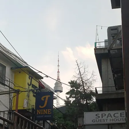 Space Guesthouse